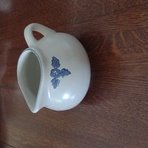 Pfaltzgraph Yorktown Series Gravy Boat or Creamer